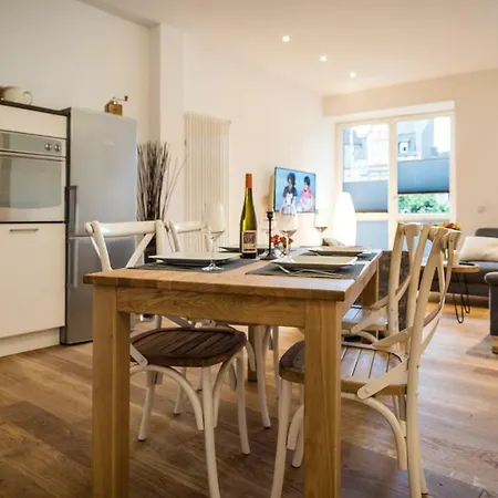 Reinhilde Apartment