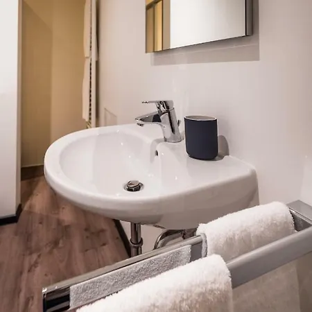 Reinhilde Apartment